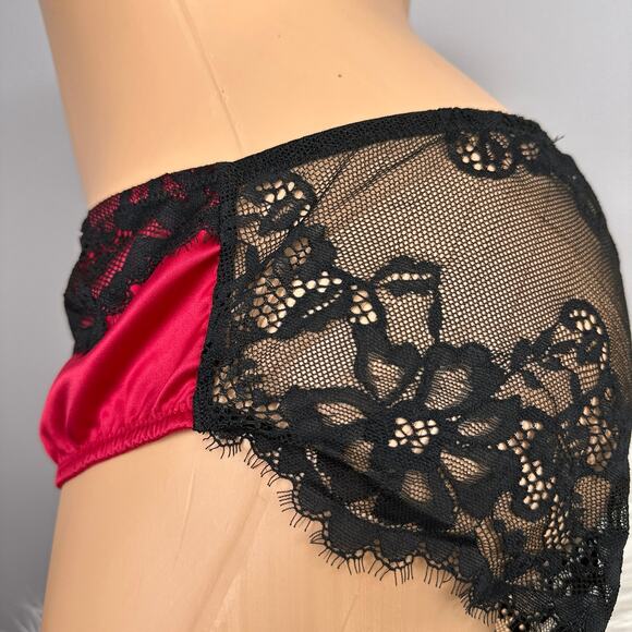 Cacique Cheeky Panty Panties Plus Size 14/16 Red Satin Black Lace Criss Cross - Picture 8 of 12